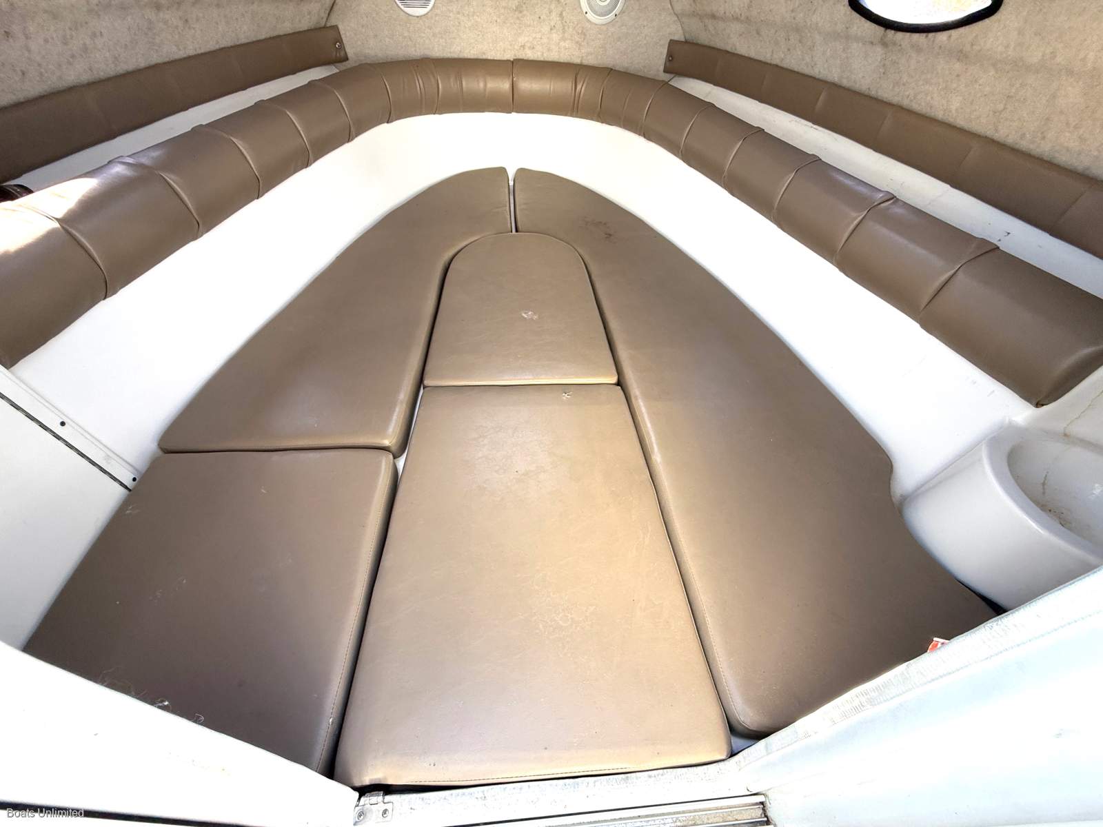 2009 MIRAH 26 FT CABIN CRUISER