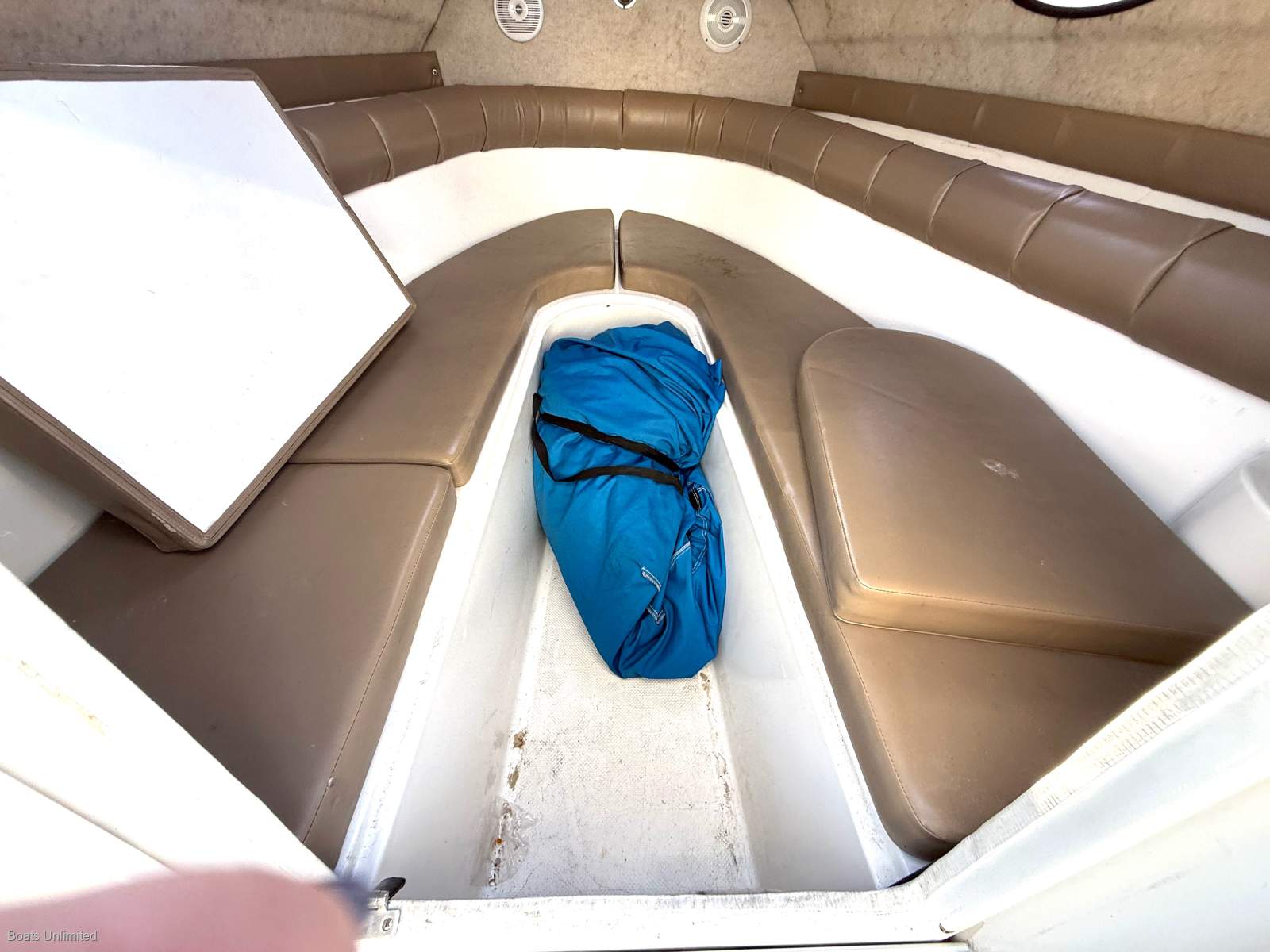 2009 MIRAH 26 FT CABIN CRUISER