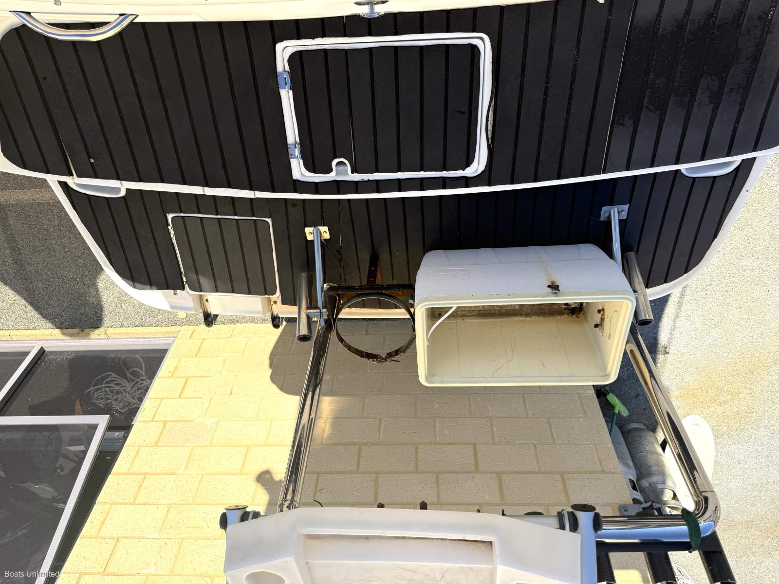 2009 MIRAH 26 FT CABIN CRUISER