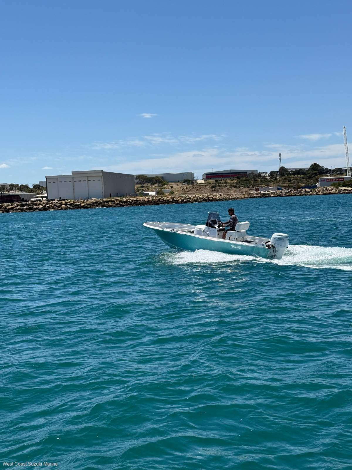 2025 STEJCRAFT 570 KRAKIN BAY CENTRE CONSOLE