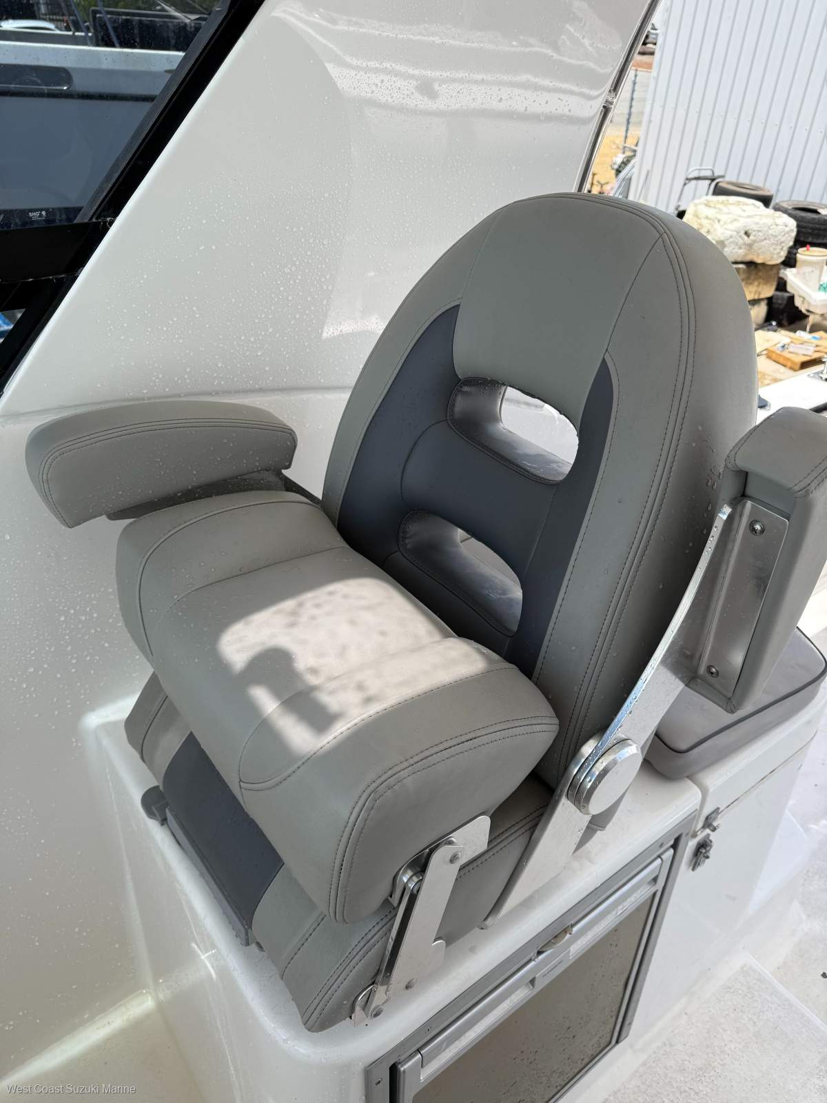 2024 LEISURECAT 8000 SPORT FISHER