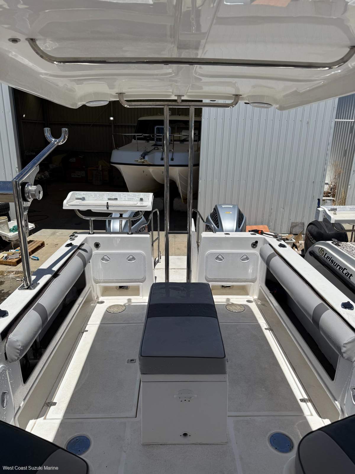 2024 LEISURECAT 8000 SPORT FISHER
