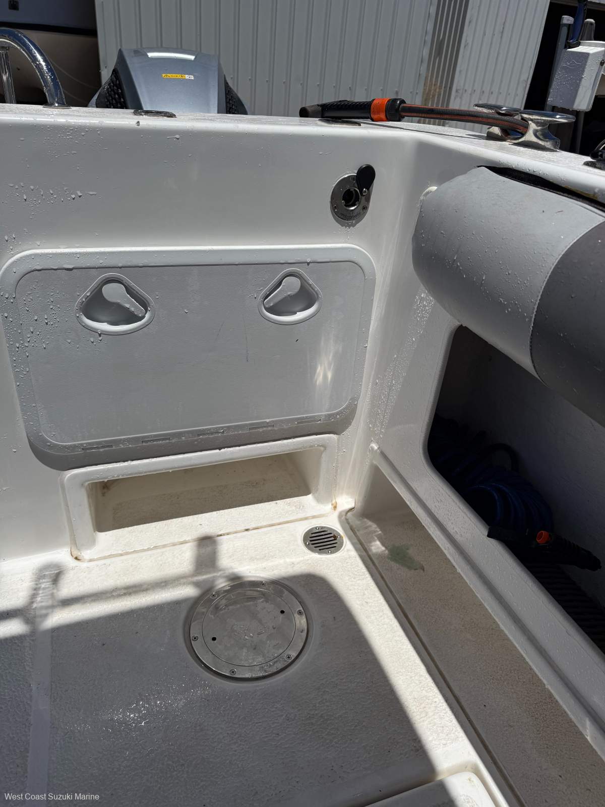 2024 LEISURECAT 8000 SPORT FISHER