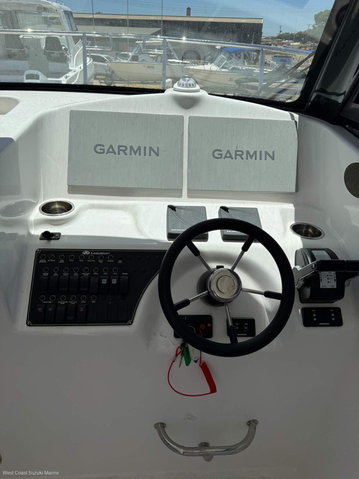 2024 LEISURECAT 8000 SPORT FISHER