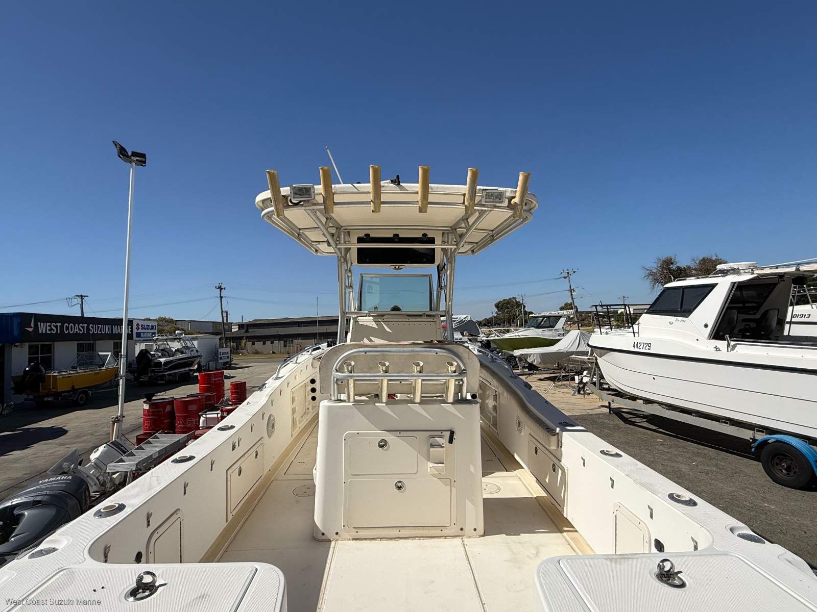 WORLD CAT 270 TE FISHING BOAT