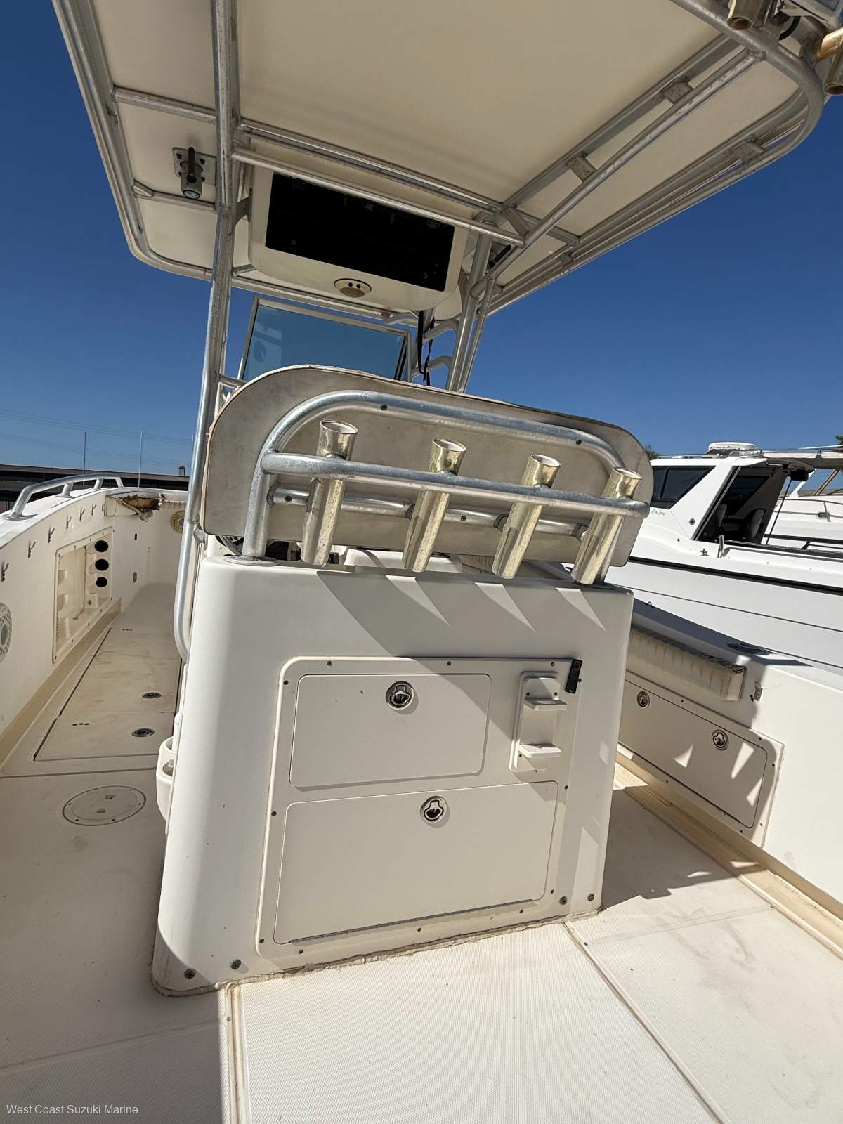 WORLD CAT 270 TE FISHING BOAT