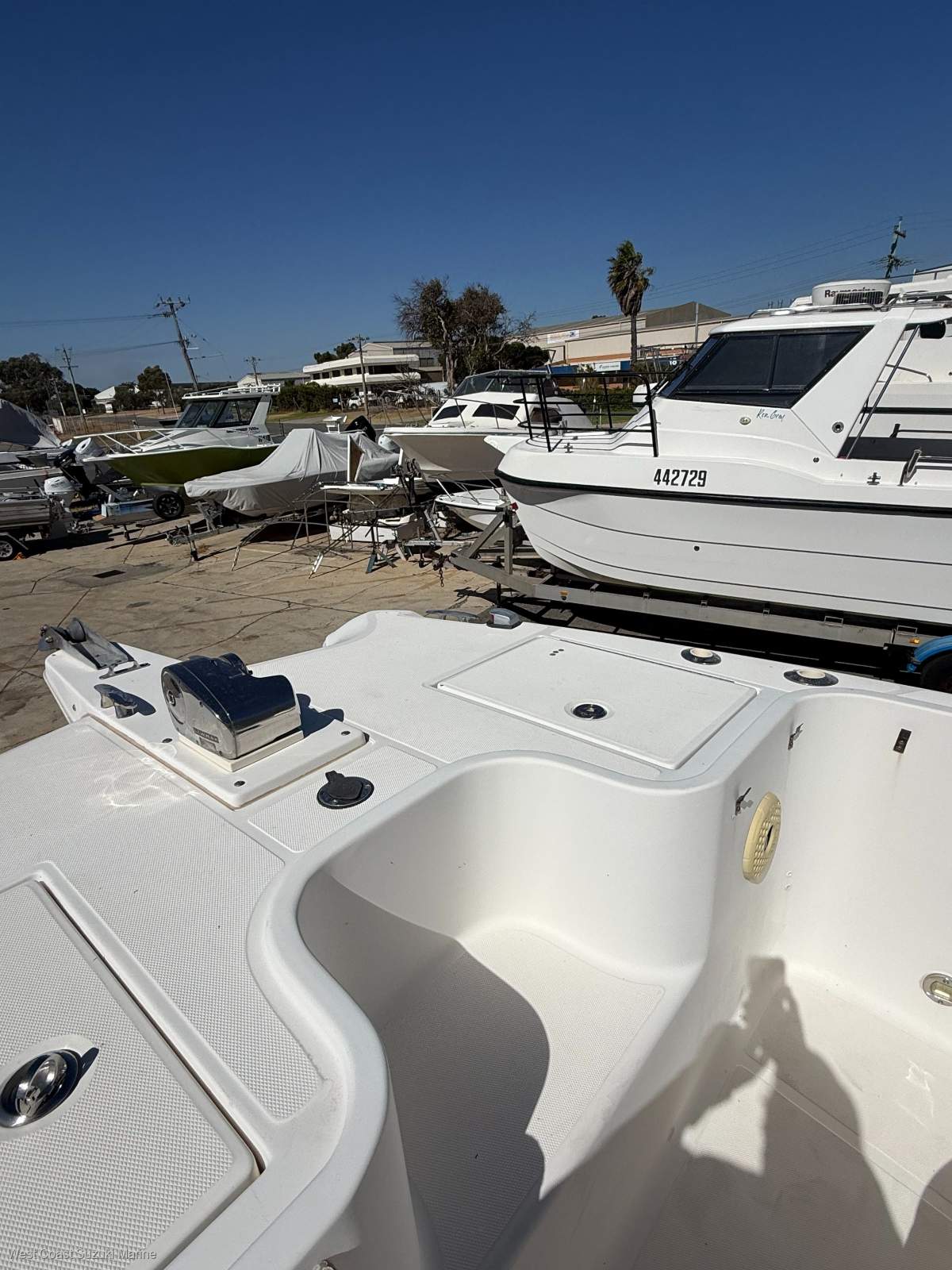 WORLD CAT 270 TE FISHING BOAT