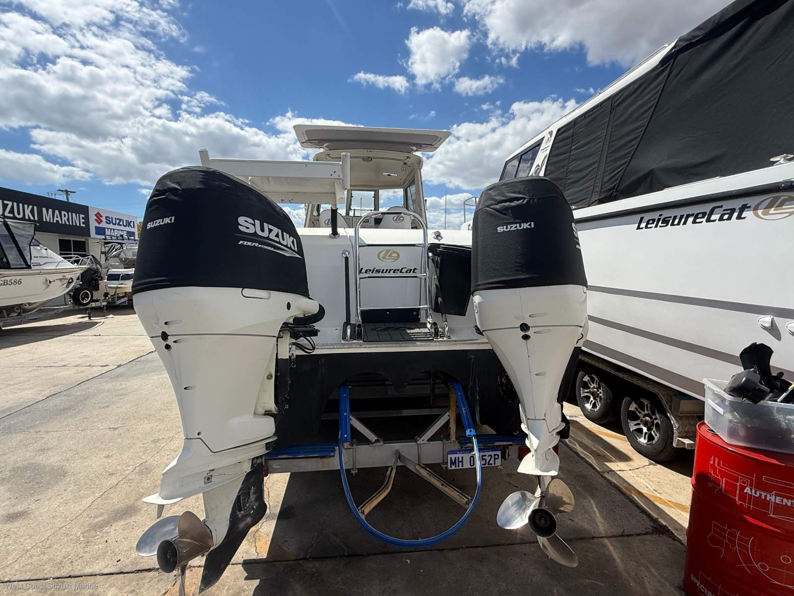 2013 LEISURECAT 8000 SPORT FISHER