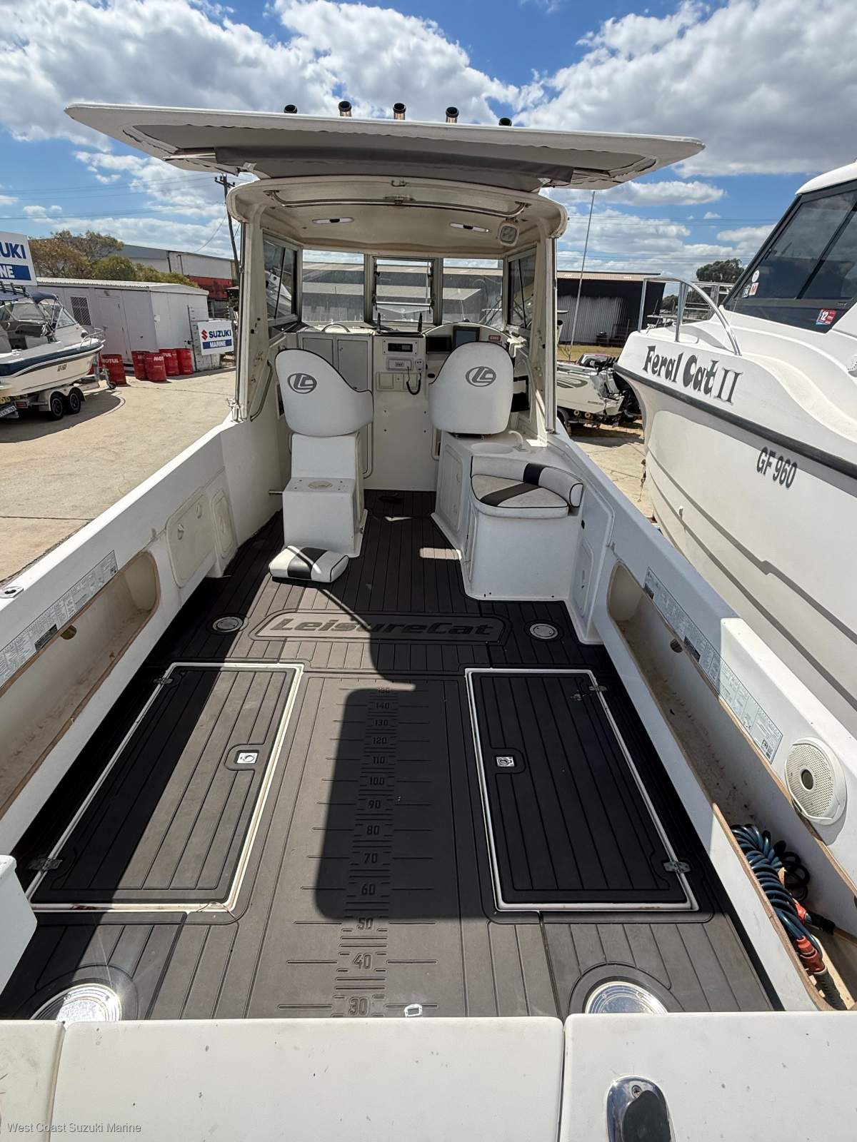 2013 LEISURECAT 8000 SPORT FISHER
