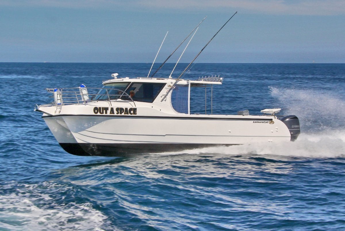 LEISURECAT KINGFISHER 9000 FISHING BOAT
