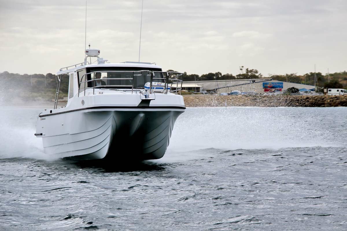 LEISURECAT KINGFISHER 9000 FISHING BOAT