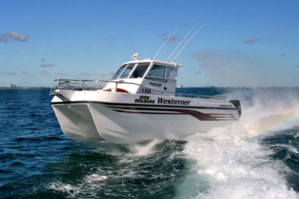 LEISURECAT WESTERNER 8000 FISHING BOAT