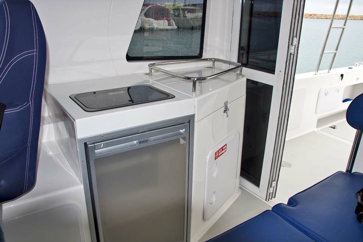 2026 LEISURECAT KINGFISHER EXPRESS CATAMARAN