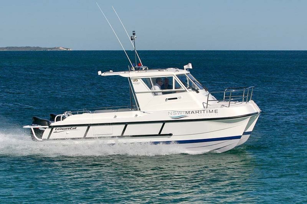 LEISURECAT GAMEFISHER 7000 FISHING BOAT