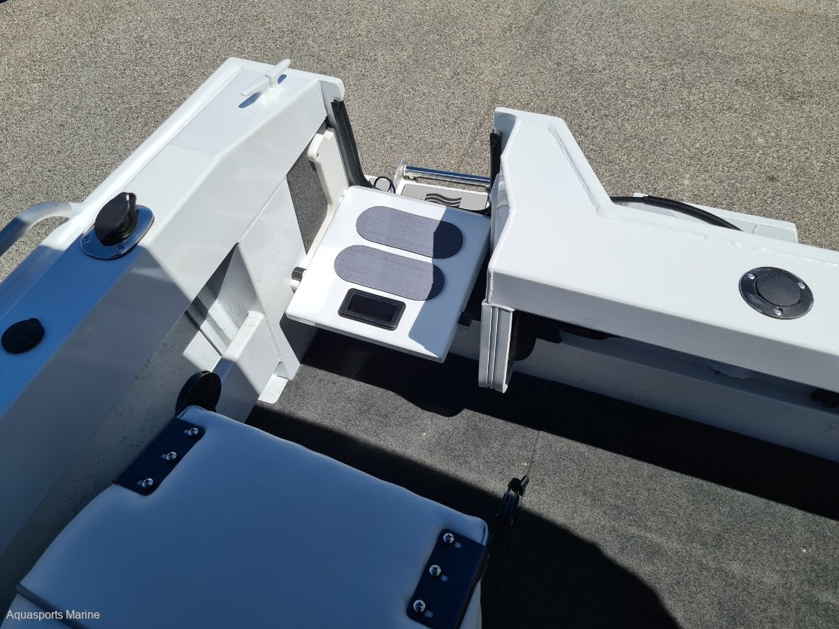 2022 QUINTREX 510 FRONTIER SIDE CONSOLE
