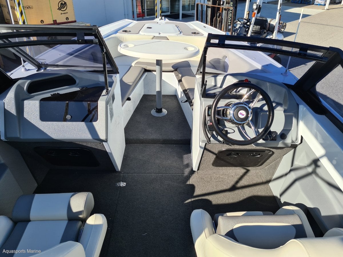 2022 QUINTREX 590 FREESTYLER RUNABOUT