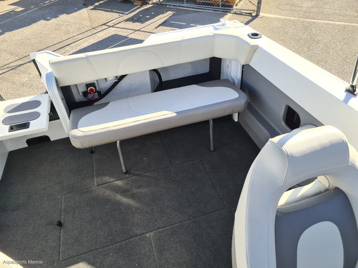 2022 QUINTREX 590 FREESTYLER RUNABOUT