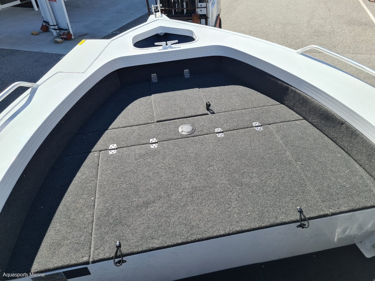 2023 QUINTREX 450 TOP ENDER FISHER RUNABOUT