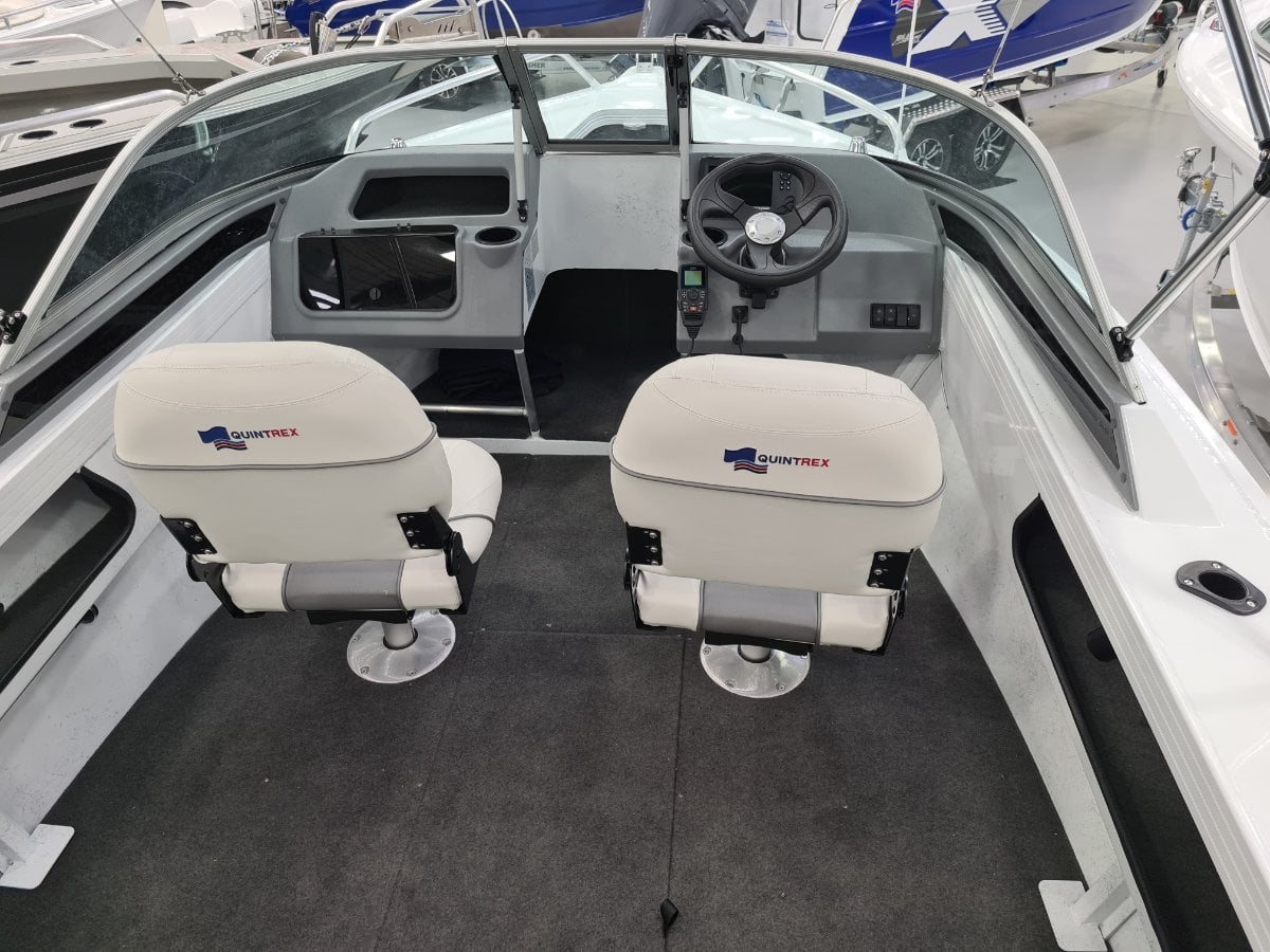 QUINTREX 500 CRUISEABOUT BOWRIDER