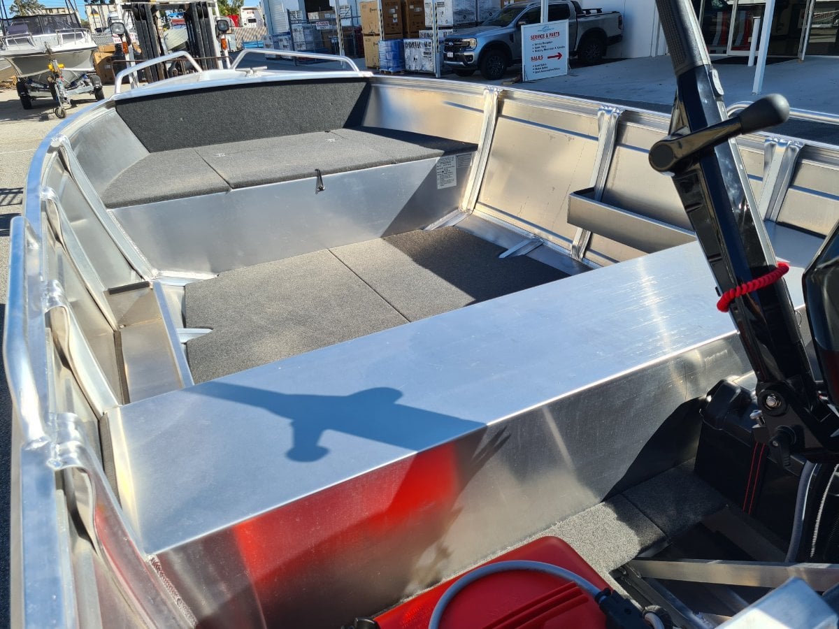 2023 QUINTREX 420 BUSTA OPEN BOAT