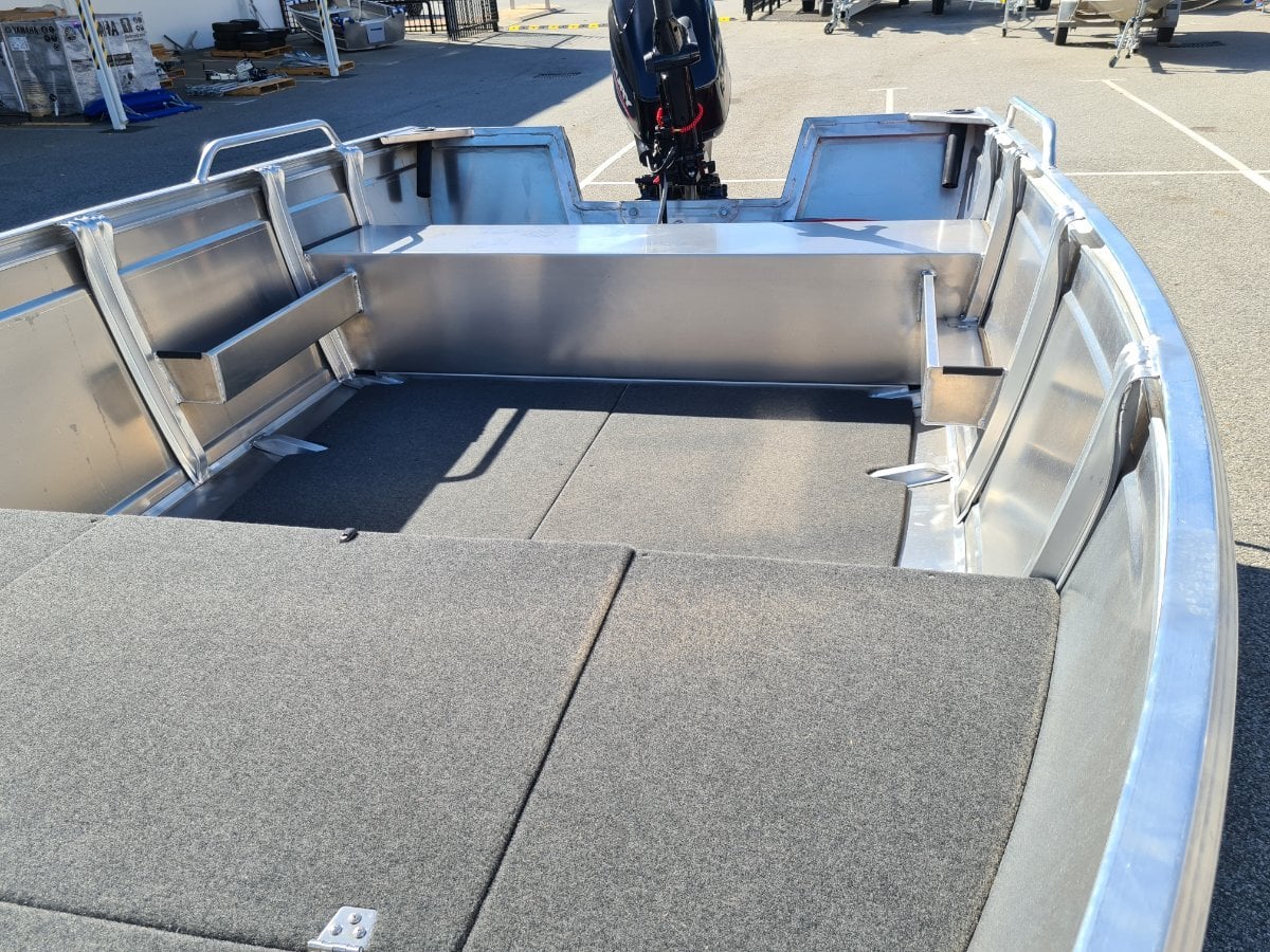 2023 QUINTREX 420 BUSTA OPEN BOAT