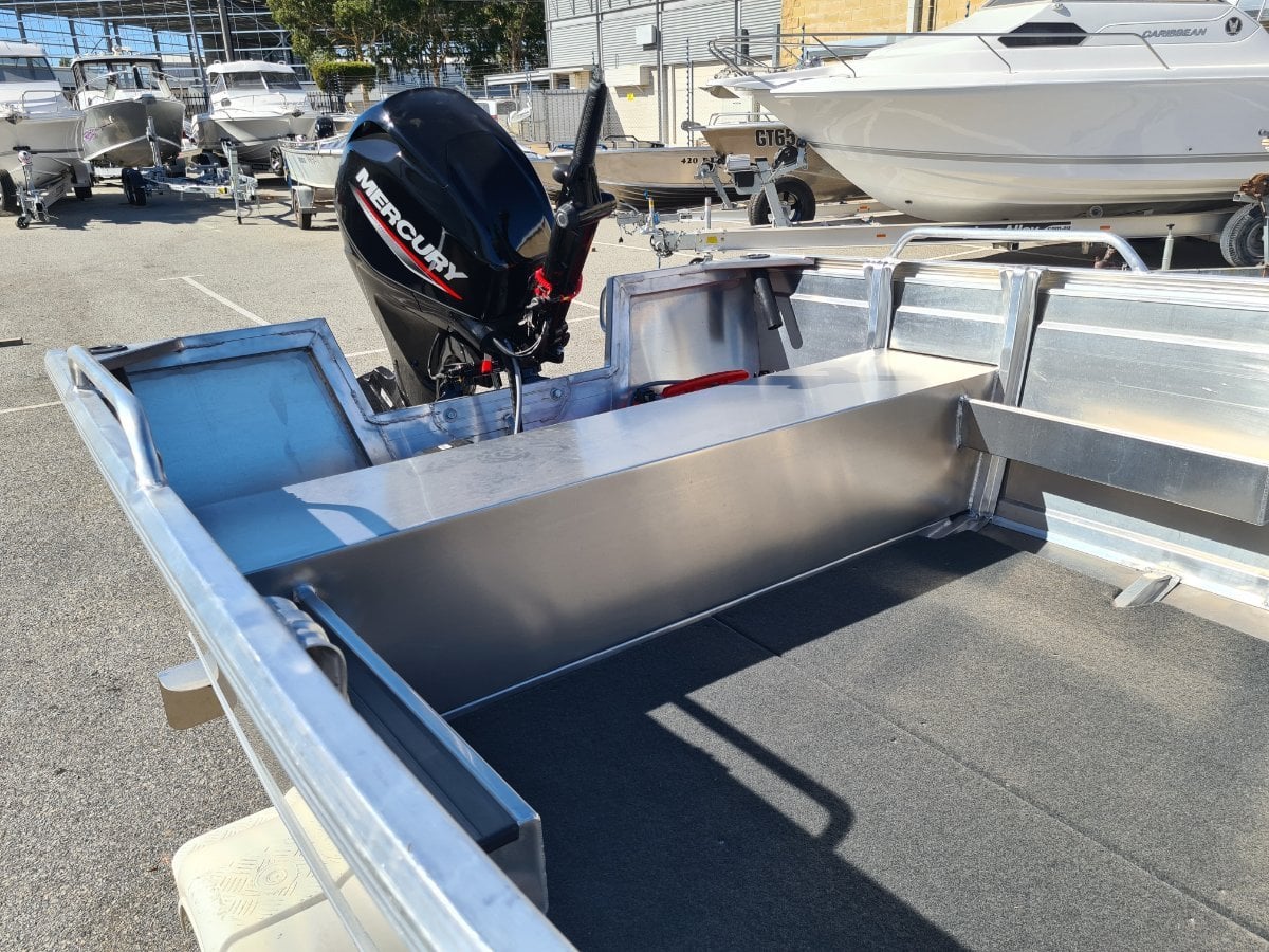 2023 QUINTREX 420 BUSTA OPEN BOAT