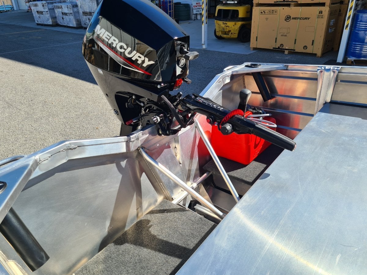 2023 QUINTREX 400 TRIGGER FISHER