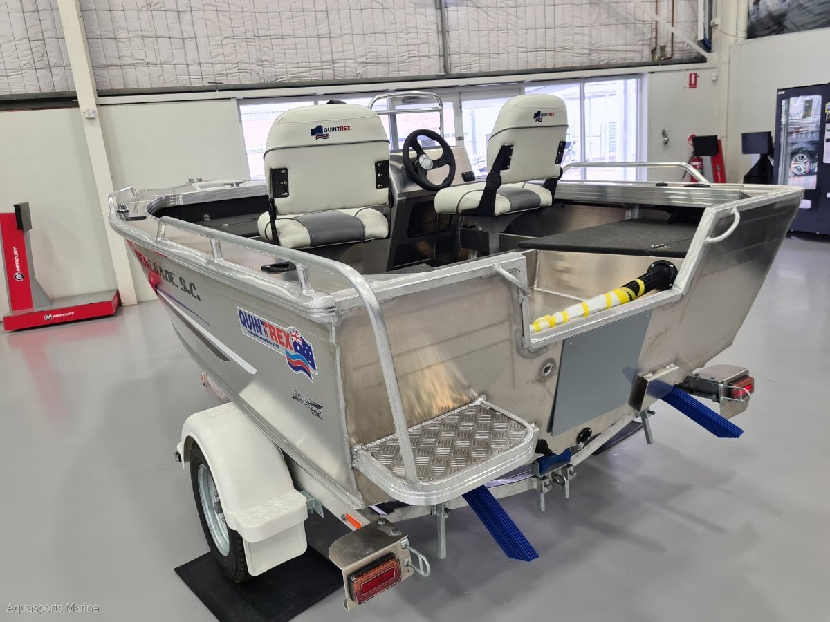 2023 QUINTREX 420 RENEGADE SIDE CONSOLE