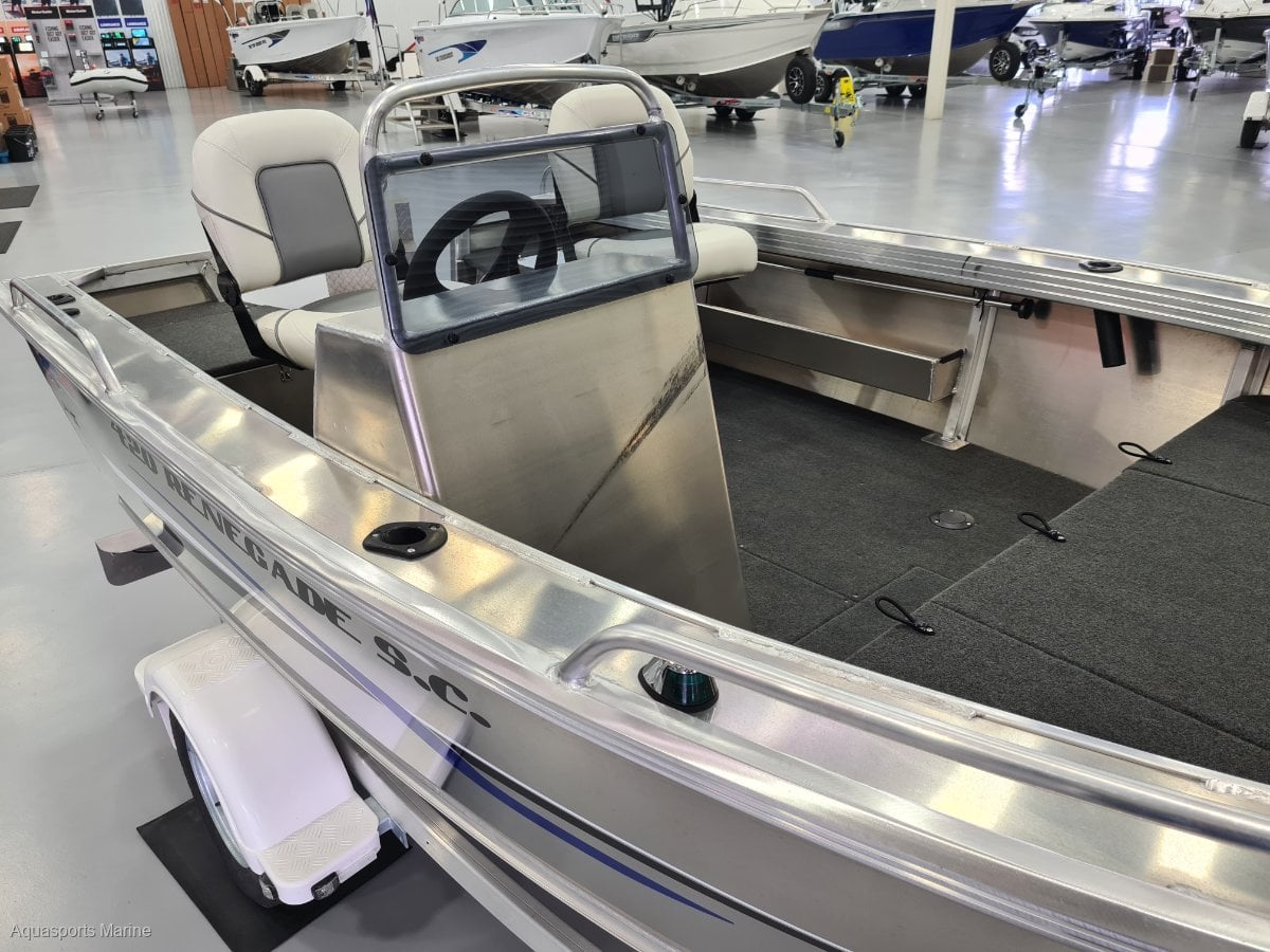 2023 QUINTREX 420 RENEGADE SIDE CONSOLE