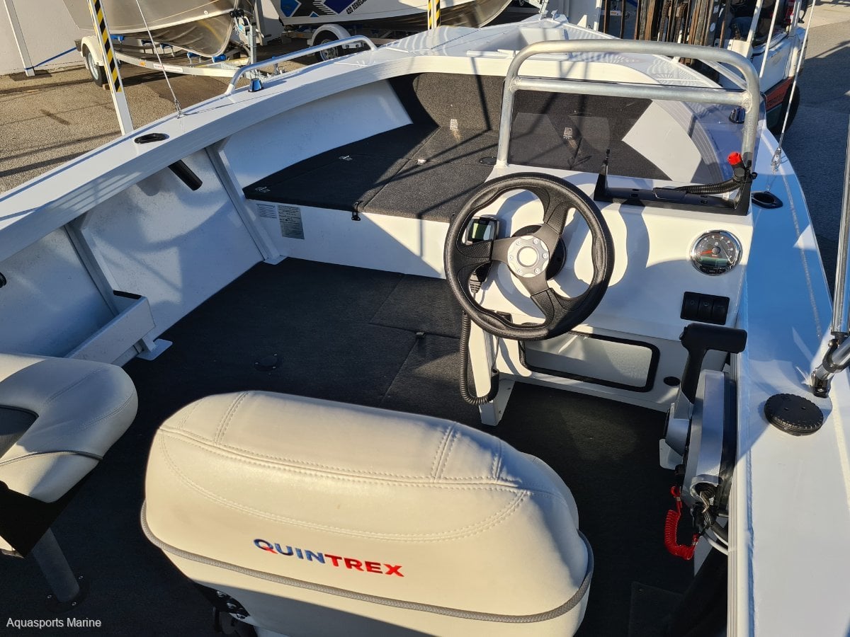 2023 QUINTREX 490 RENEGADE SC SIDE CONSOLE