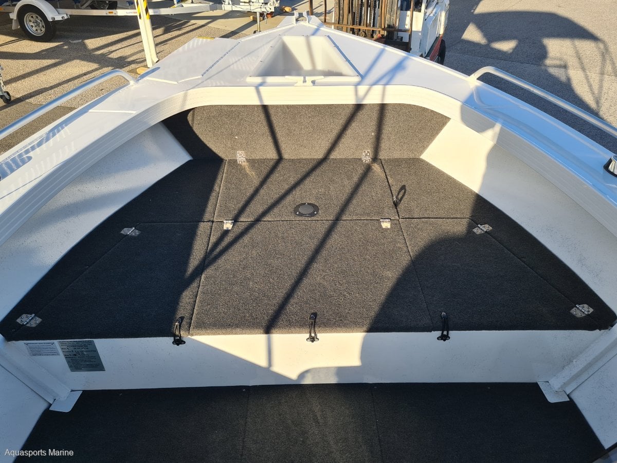 2023 QUINTREX 490 RENEGADE SC SIDE CONSOLE