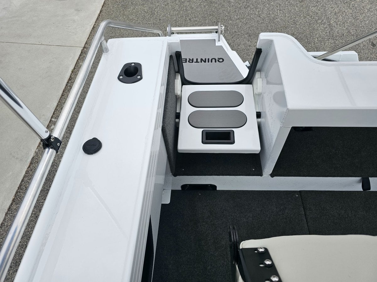 2024 QUINTREX 520 TOP ENDER RUNABOUT