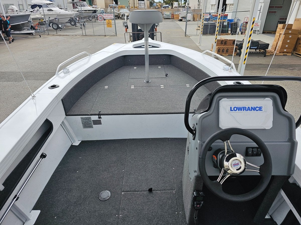 2024 QUINTREX 520 TOP ENDER RUNABOUT