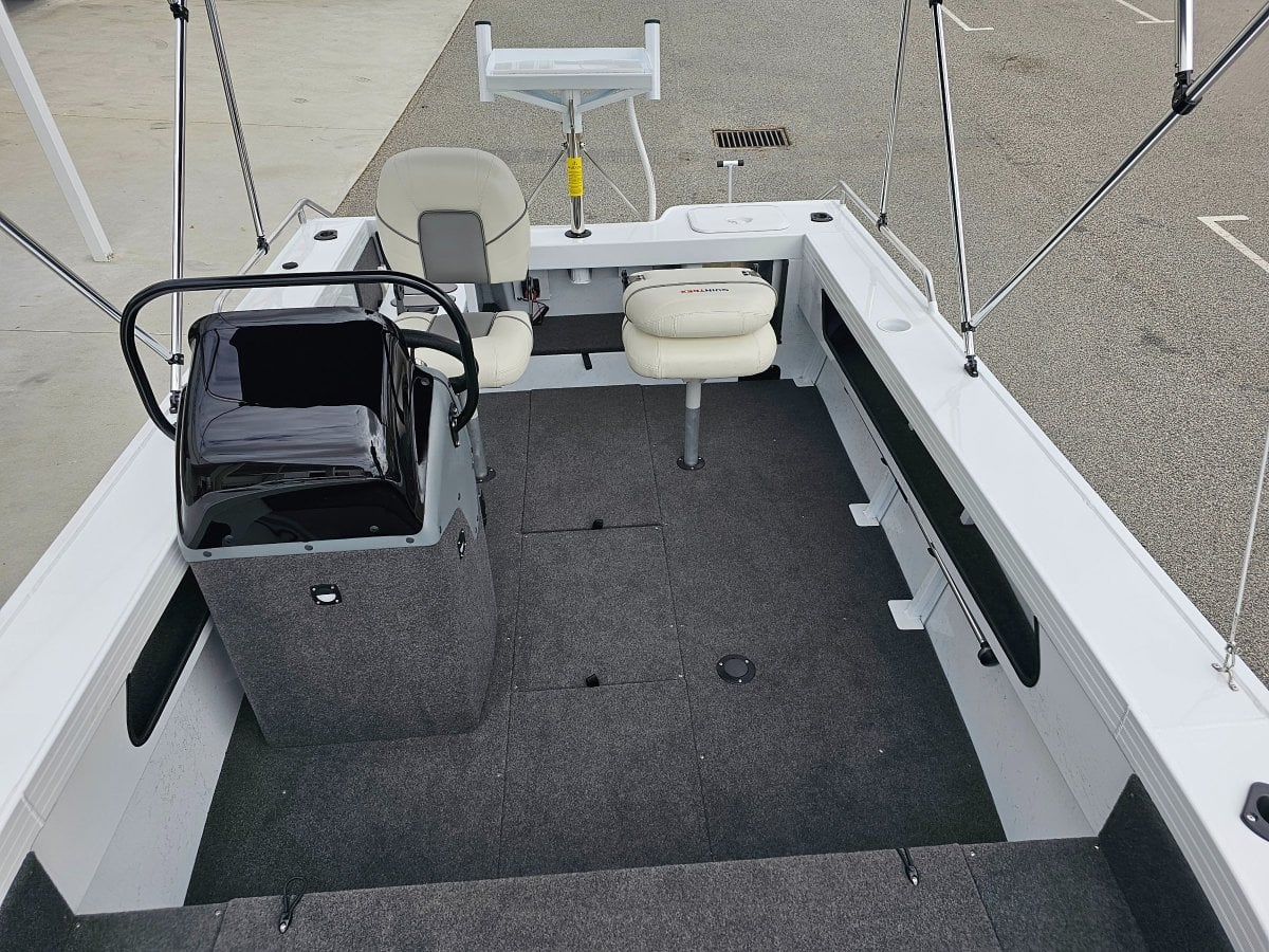 2024 QUINTREX 520 TOP ENDER RUNABOUT