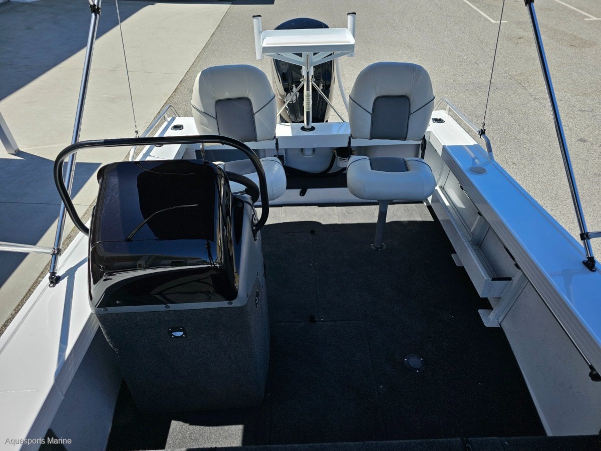 2023 QUINTREX 450 TOP ENDER FISHER RUNABOUT