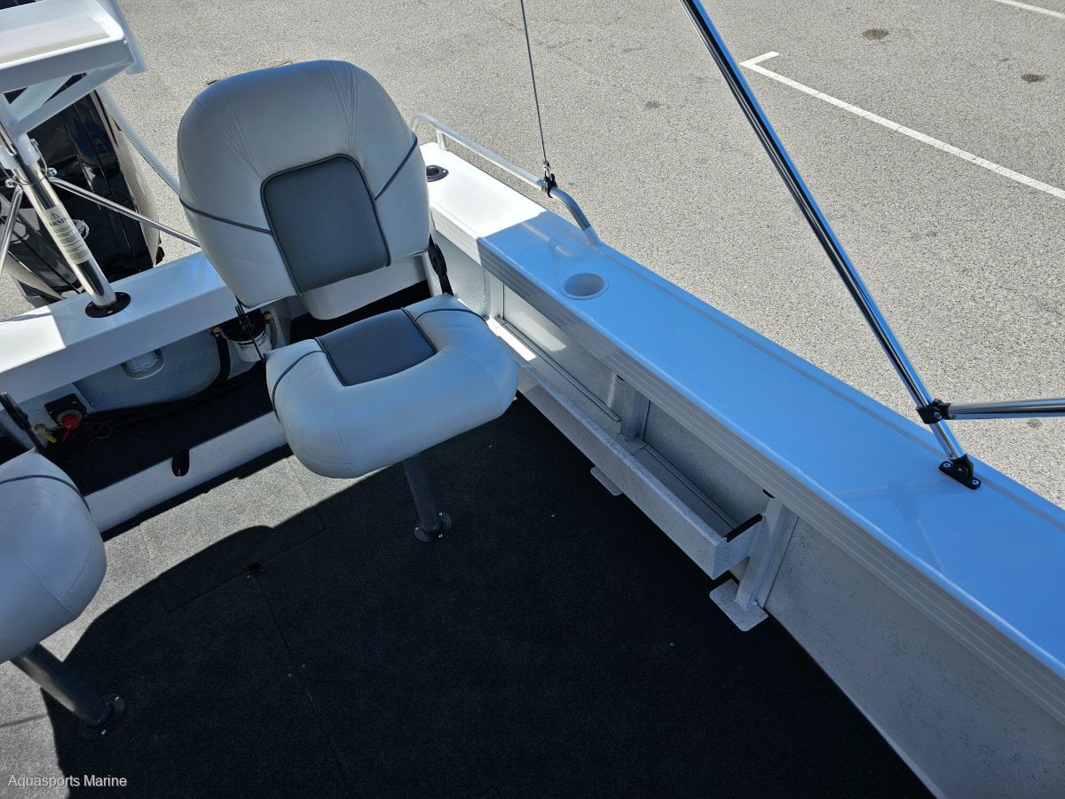 2023 QUINTREX 450 TOP ENDER FISHER RUNABOUT