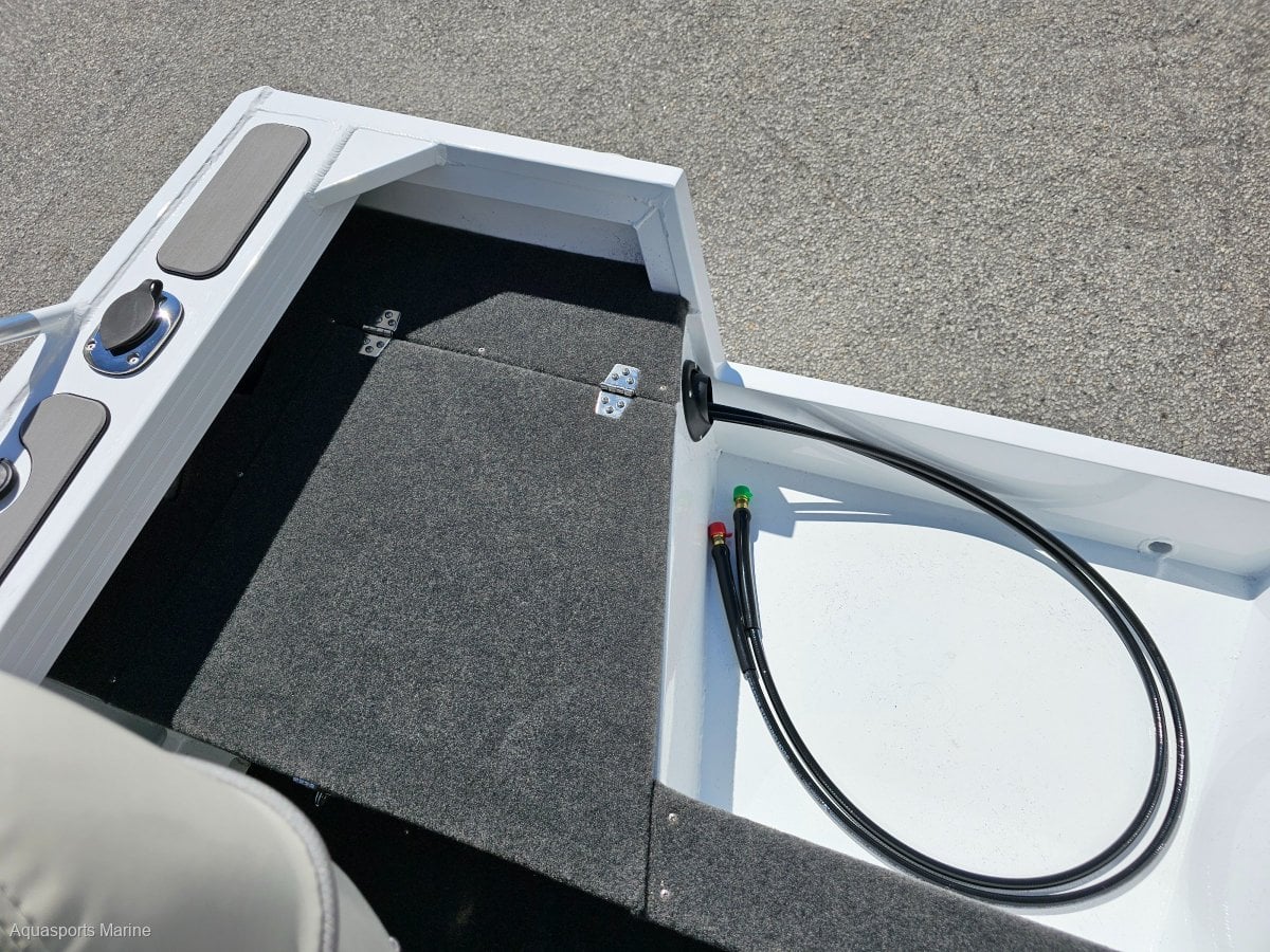 2024 QUINTREX 420 RENEGADE SIDE CONSOLE
