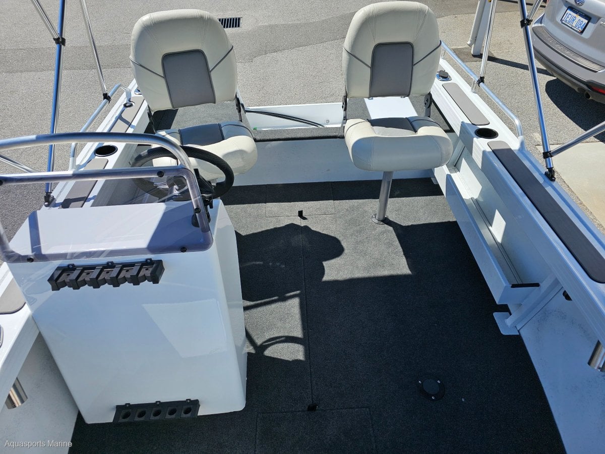 2024 QUINTREX 420 RENEGADE SIDE CONSOLE