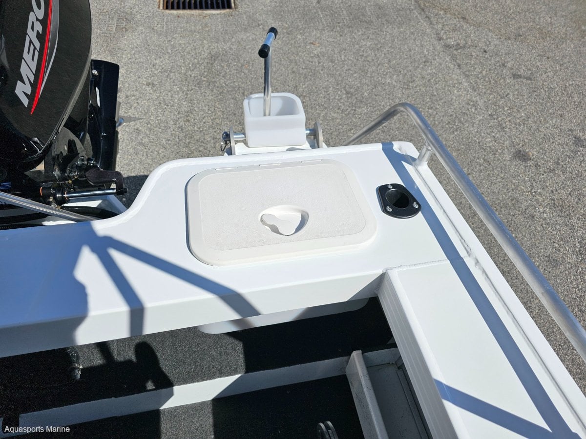 2023 QUINTREX 430 TOP ENDER TS RUNABOUT