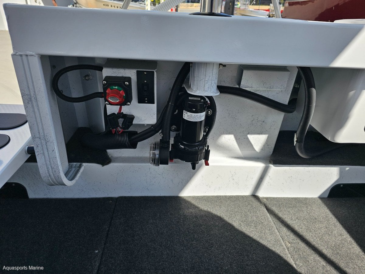 2024 QUINTREX 590 FRONTIER CENTRE CONSOLE