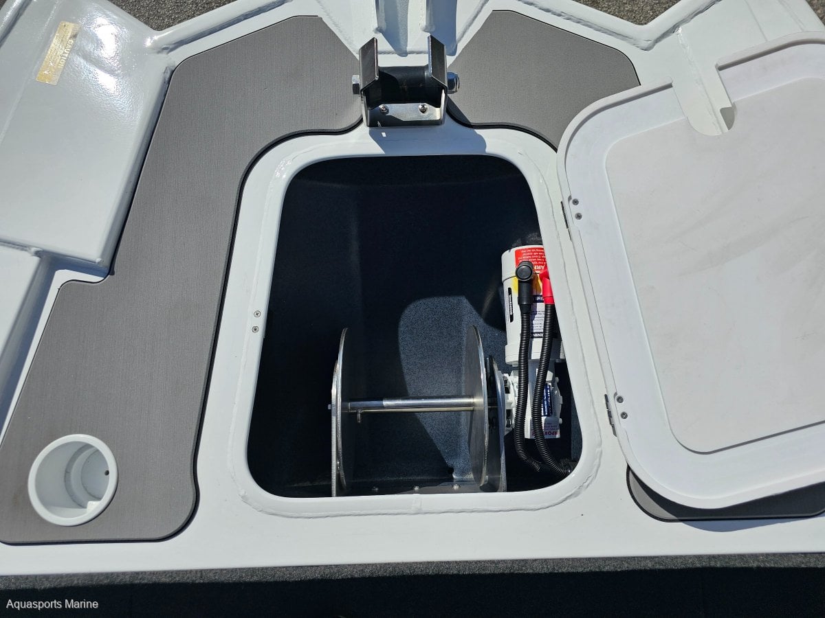 2024 QUINTREX 590 FRONTIER CENTRE CONSOLE