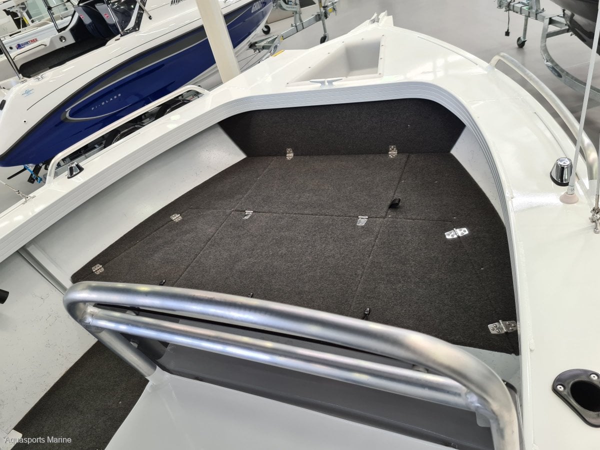 2024 QUINTREX 460 RENEGADE SIDE CONSOLE