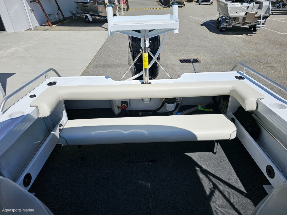 2024 QUINTREX 450 FISHABOUT RUNABOUT
