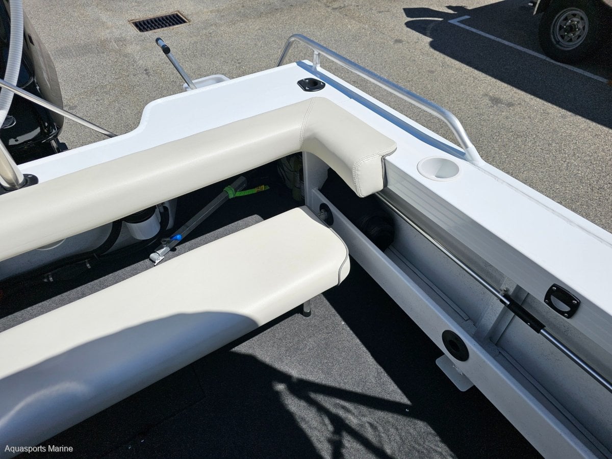 2024 QUINTREX 450 FISHABOUT RUNABOUT