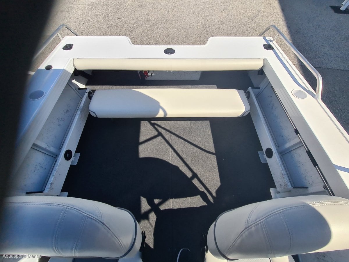 2024 QUINTREX 430 FISHABOUT RUNABOUT