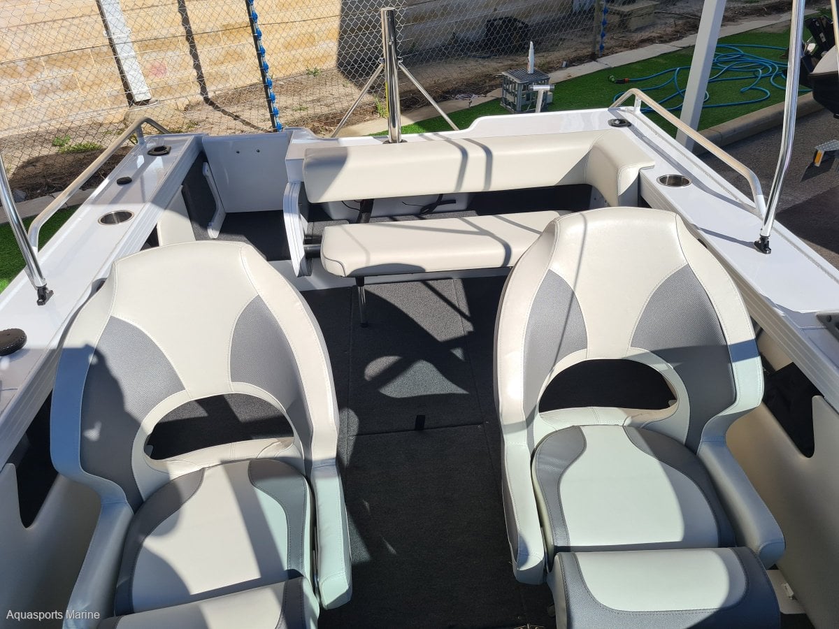 2024 QUINTREX 520 CRUISEABOUT PRO BOWRIDER