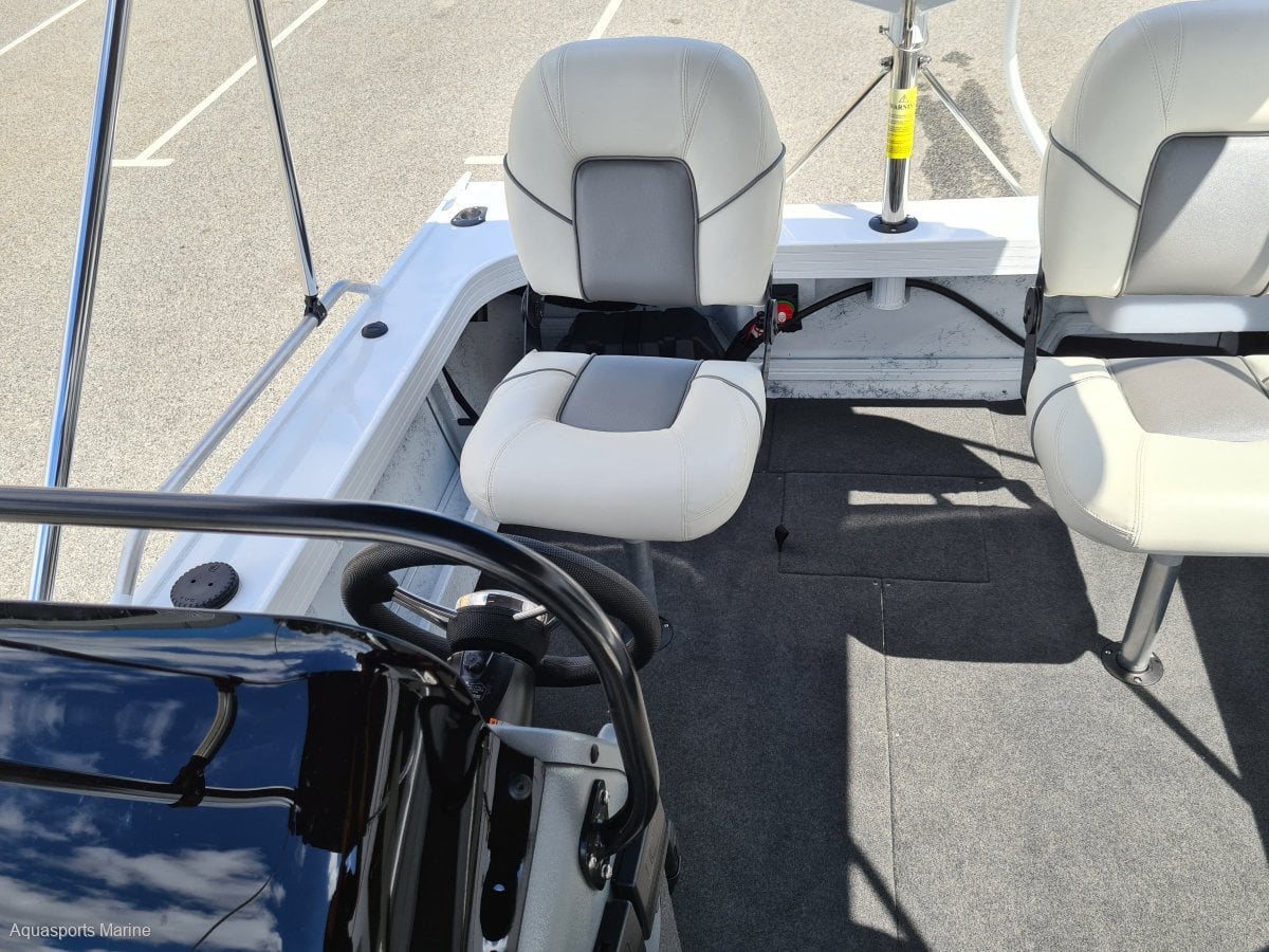 2024 QUINTREX 481 TOP ENDER SIDE CONSOLE