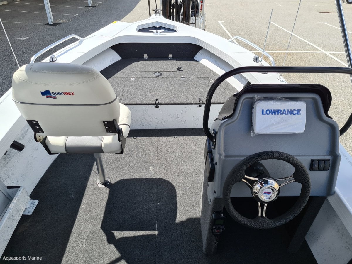 2024 QUINTREX 481 TOP ENDER SIDE CONSOLE