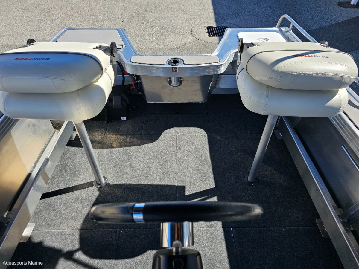 2024 QUINTREX 570 RENEGADE CC CENTRE CONSOLE