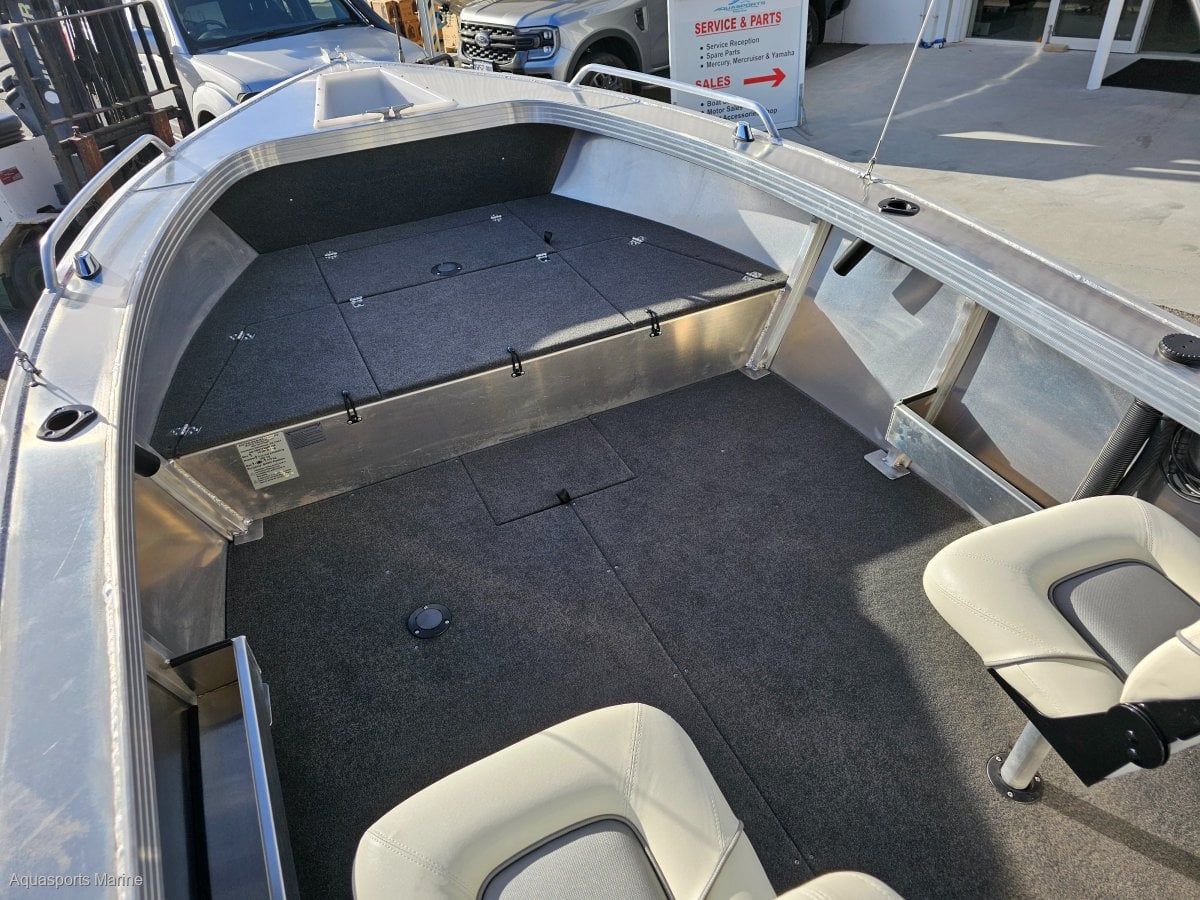 2024 QUINTREX 460 RENEGADE TILLER STEER
